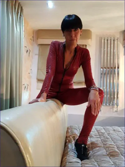 Fetish BDSM Dominatrix Mistress AthenaValeria Stoke Staffodshire Midlands 07414271109