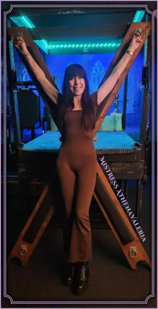 Fetish BDSM Dominatrix Mistress AthenaValeria Stoke Staffodshire Midlands 07414271109