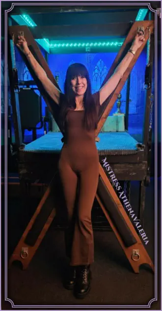 Fetish BDSM Dominatrix Mistress AthenaValeria Stoke Staffodshire Midlands 07414271109